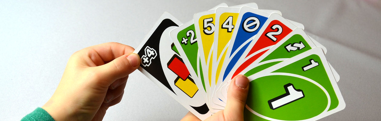 Kartenspiele für Kinder haben oft einfache Spielregeln und sind ideal für ein kurzes Spiel zwischendurch
