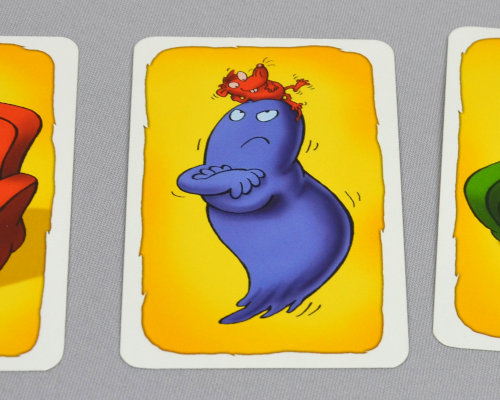 Spielkarte von Geistesblitz mit einem blauer Geist, auf dessen Kopf eine rote Ratte sitzt