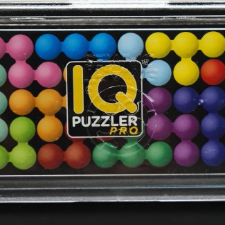 IQ Puzzler Pro - ein Logikspiel für Kinder und Erwachsene
